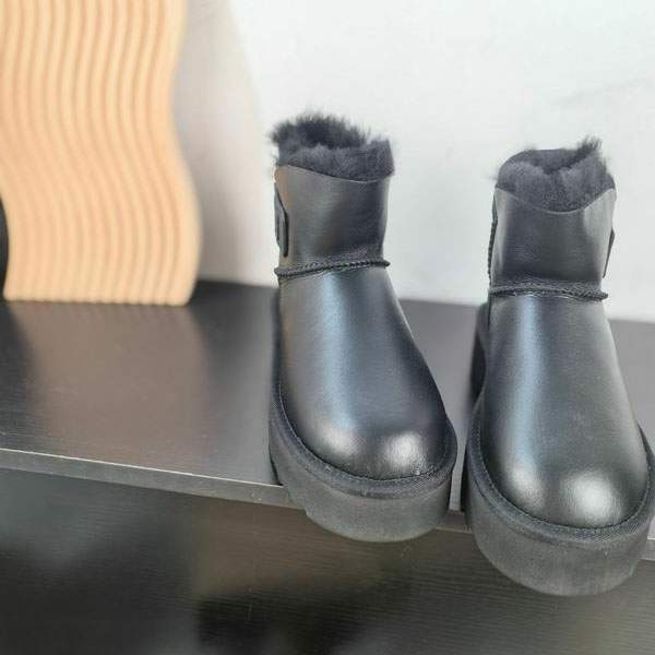 Picture of UGG Shoes _SKUUGGsz35-40WN100719837